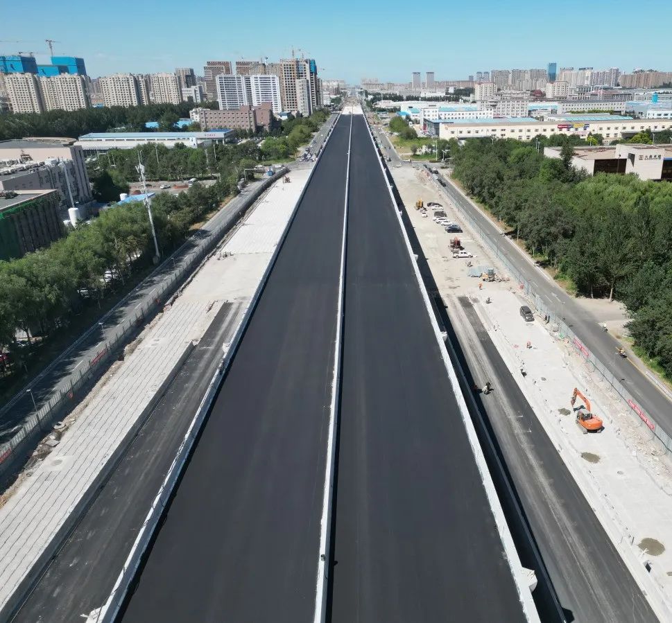 世纪大街快速路二标段桥梁主体工程顺遂完工！